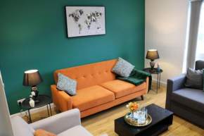 Stylish townhouse-Central location-Great discoun s